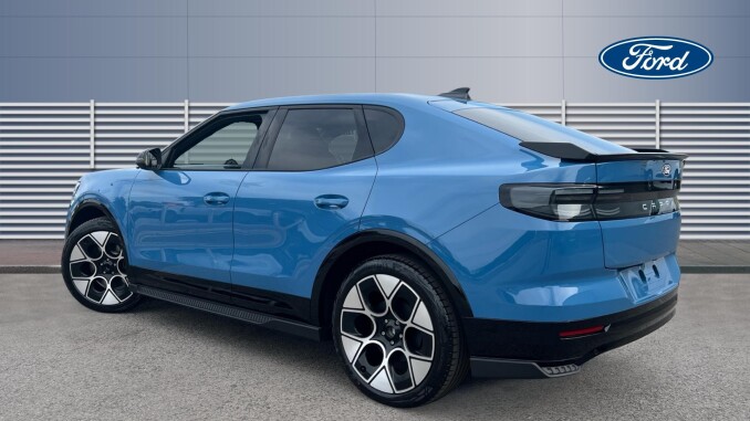 Ford Capri 210kW Collection 79kWh 5dr Auto Electric Estate - Image 2